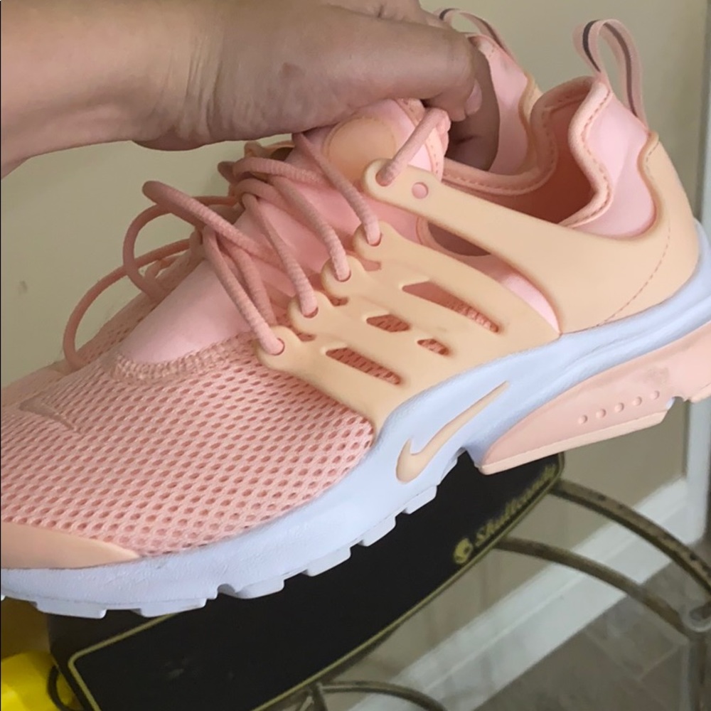 Pink Nike's pre-sto - Picture 4 of 4